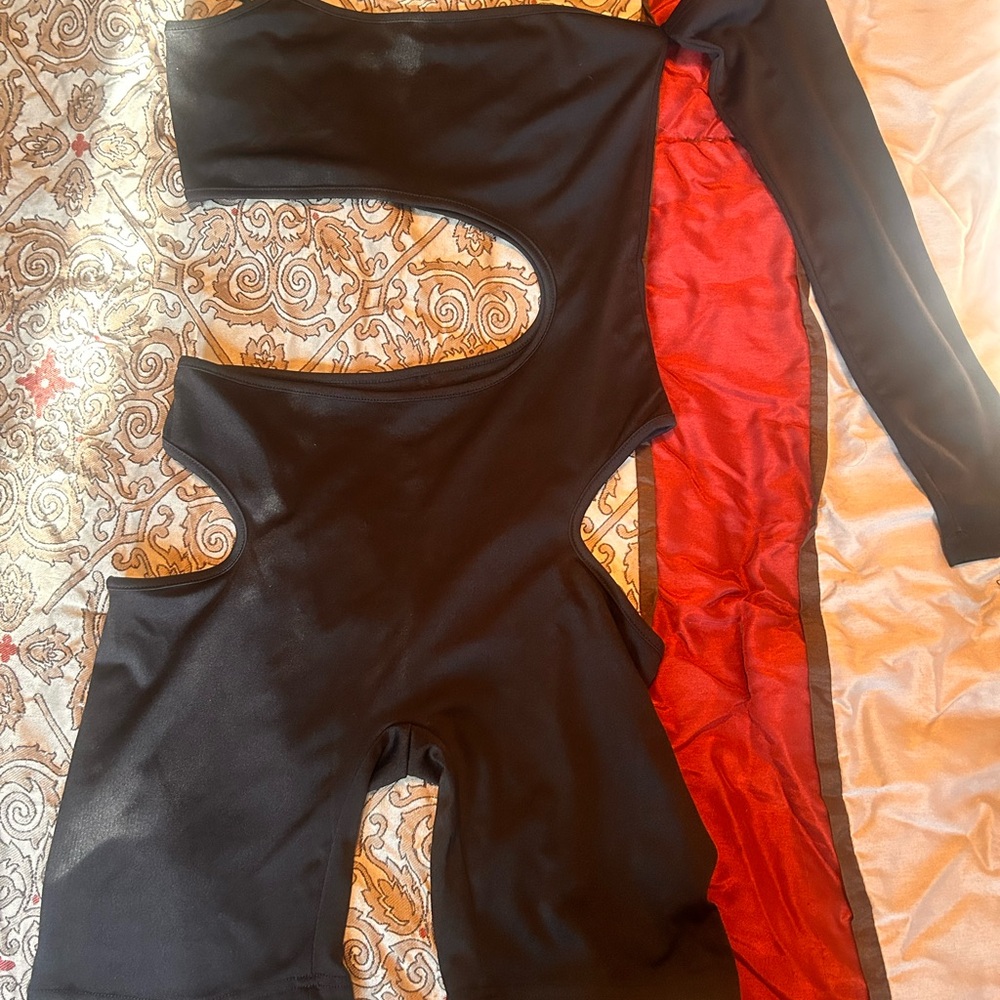 Women black romper NEW large fits like a small
